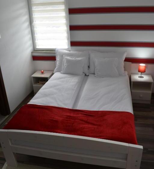 Номер Стандарт Вид на Горы, Casa Dodó Vendégház