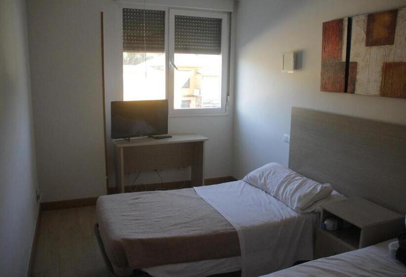 חדר סטנדרט לשלושה, Hostal Francisco Salinas