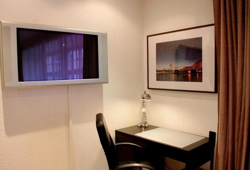 آپارتمان اقتصادی دو خوابه, Altstadthotel Hayk Am Rhein