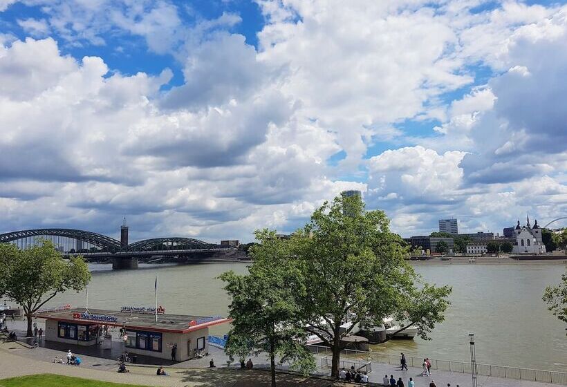 Номер Стандарт, Altstadthotel Hayk Am Rhein