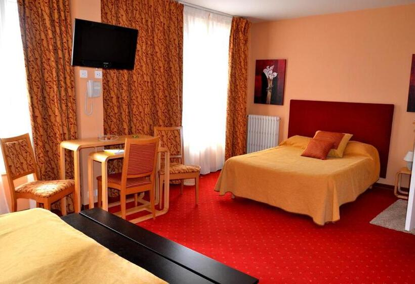 Четырехместный Номер Стандарт, Brit Hotel Essentiel Pontivy Robic