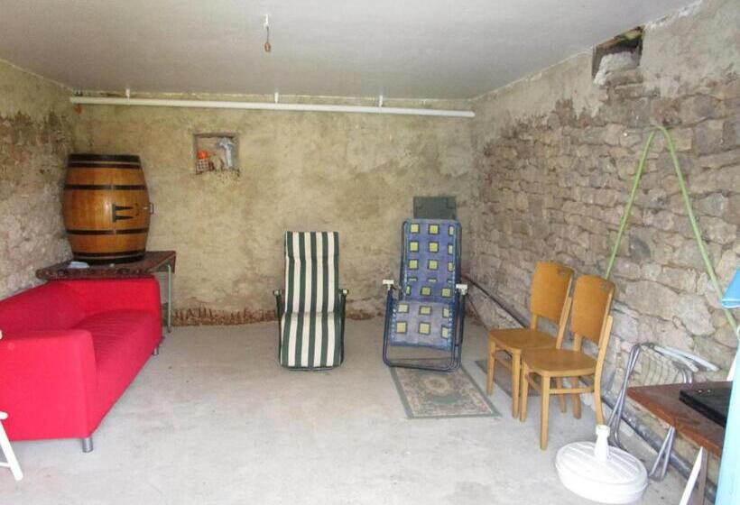 Дом 1 Спальня, Gîte Familial Avec Cheminée, Ping Pong, Près De La Grotte De Tourtoirac Et Du Château De Hautefort