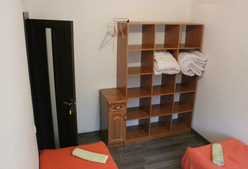 Номер Стандарт, Privatnyy Khostel