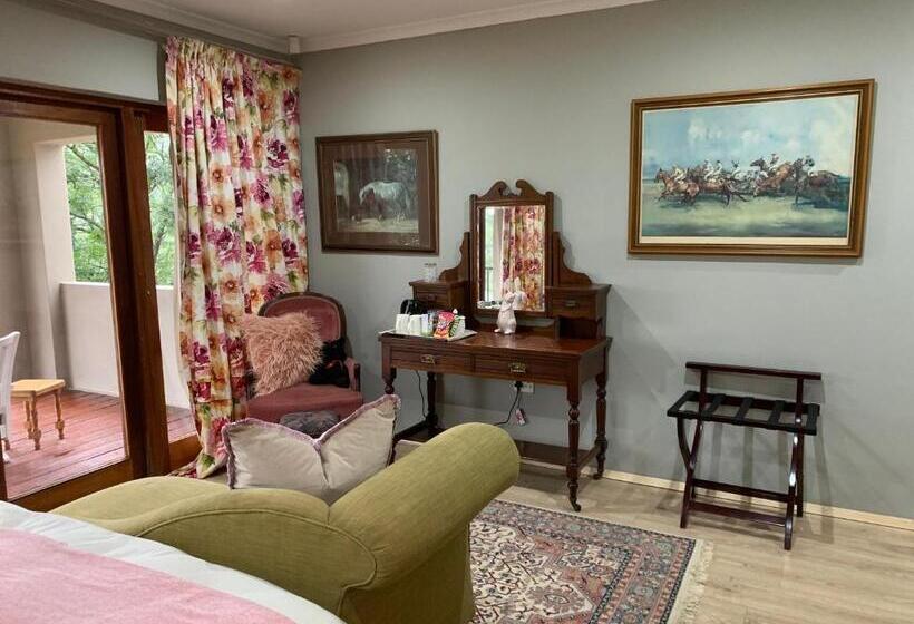Номер Стандарт с Балконом, Cavalo Guesthouse & Equestrian Estate