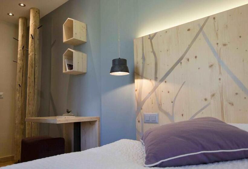 Номер Стандарт, Auberge De L Hospice