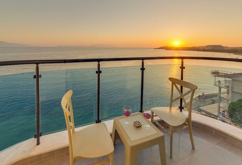 Номер Deluxe, Signature Blue Resort Kuşadası
