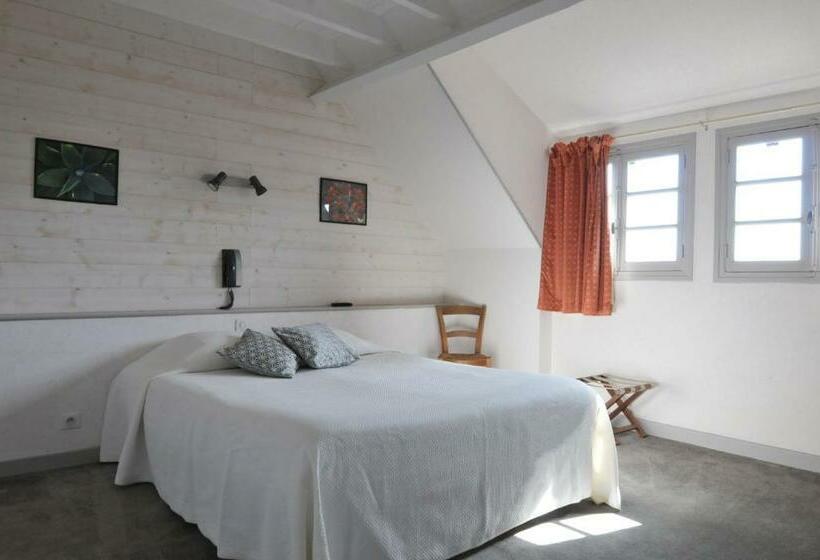 Номер Стандарт, Le Relais St Jacques