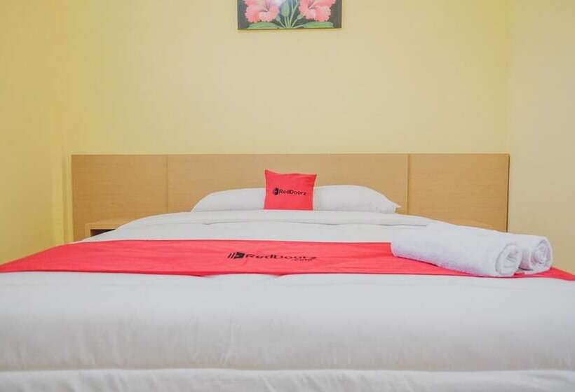 Номер Economy, Reddoorz Near Rs Imanuel Lampung