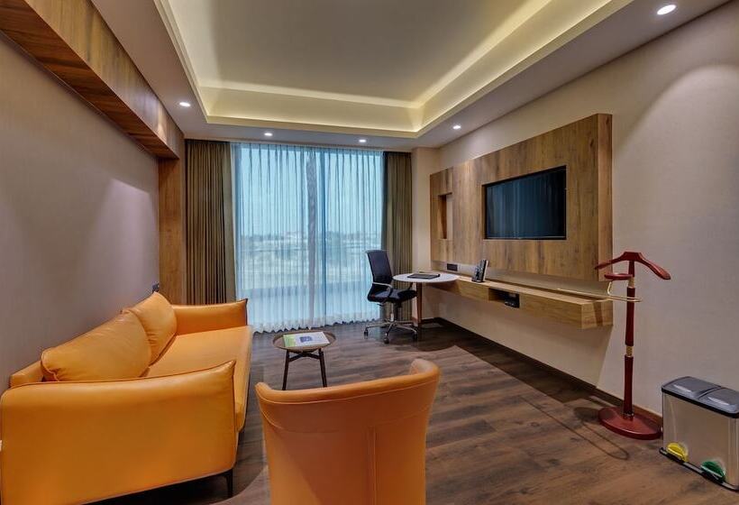 套房, The Fern Royal Farm Resort Anjar