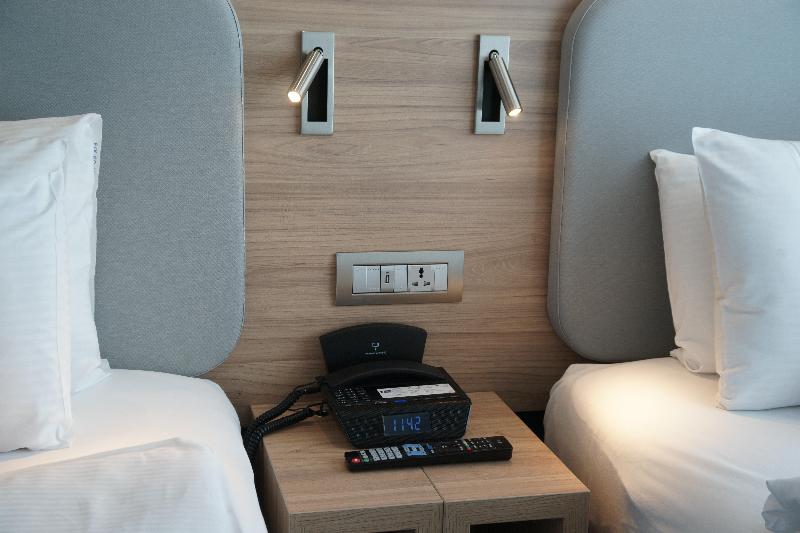 Номер Стандарт, Holiday Inn Express Zürich Airport, An Ihg