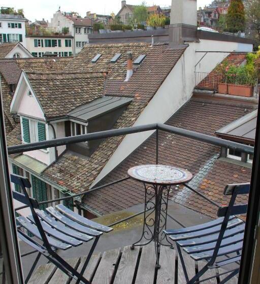 Habitació Estàndard Bany Compartit, Oldtown Hostel Otter