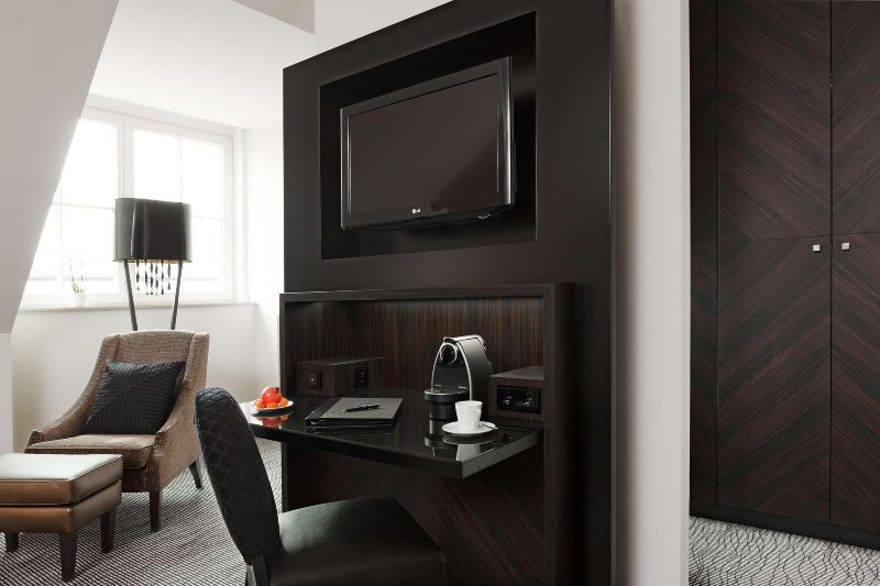 Номер Deluxe, Steigenberger Icon Grandhotel Handelshof Leipzig