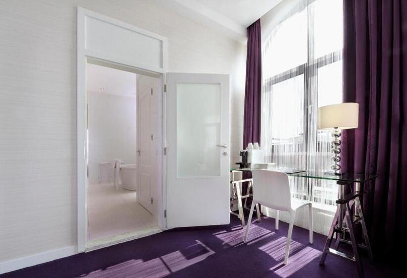 Suit Deluxe, Van Der Valk Theaterhotel De Oranjerie