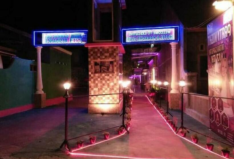 스위트, The One Hotel Gorontalo Mitra Reddoorz