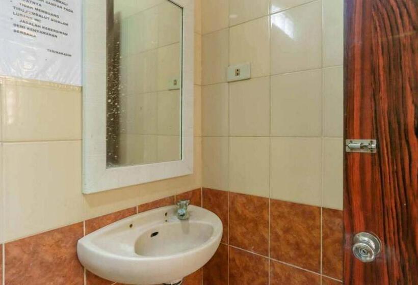 Номер Deluxe, Reddoorz @ Dwipa Wisata