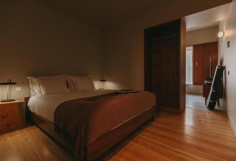 سوییت, Outsite Porto Mouco