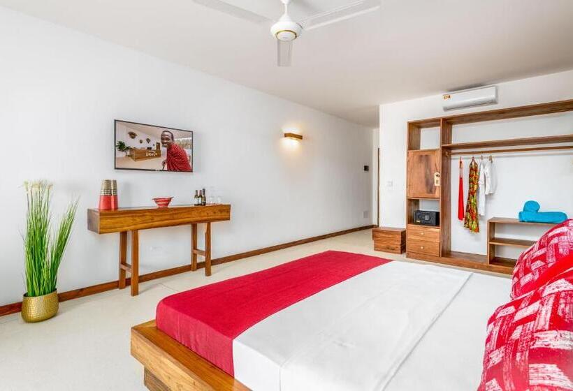 اتاق لوکس با بالکن و چشم‌انداز دریا, Imara Beach Resort