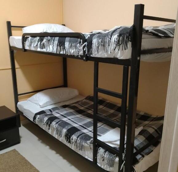 Четырехместный Номер Классик, Battle Mile Hostel