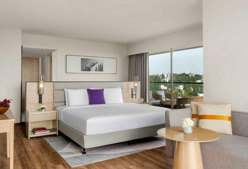 行政房间, Vivanta Goa, Miramar
