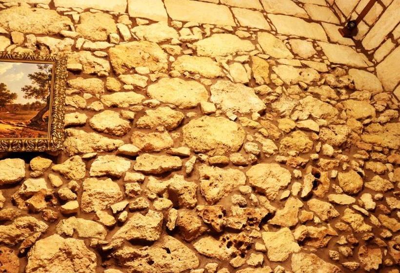 اتاق لوکس, Il Bàrraġ Farmhouse B&b   Gozo Traditional Hospitality