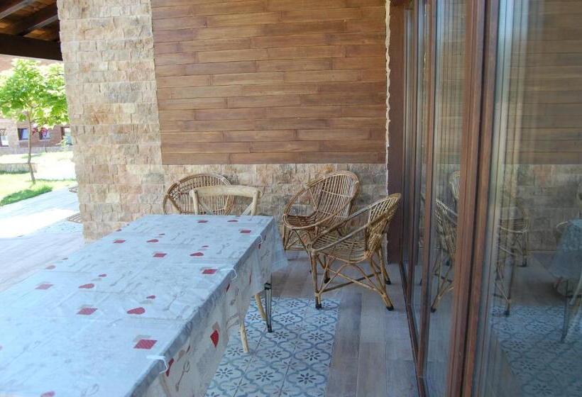 Дом 4 Спальни, Las Villas De Fuentidueña