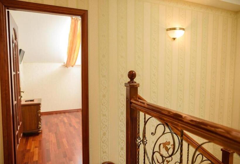 스위트, Apart Hotel Chale Graal