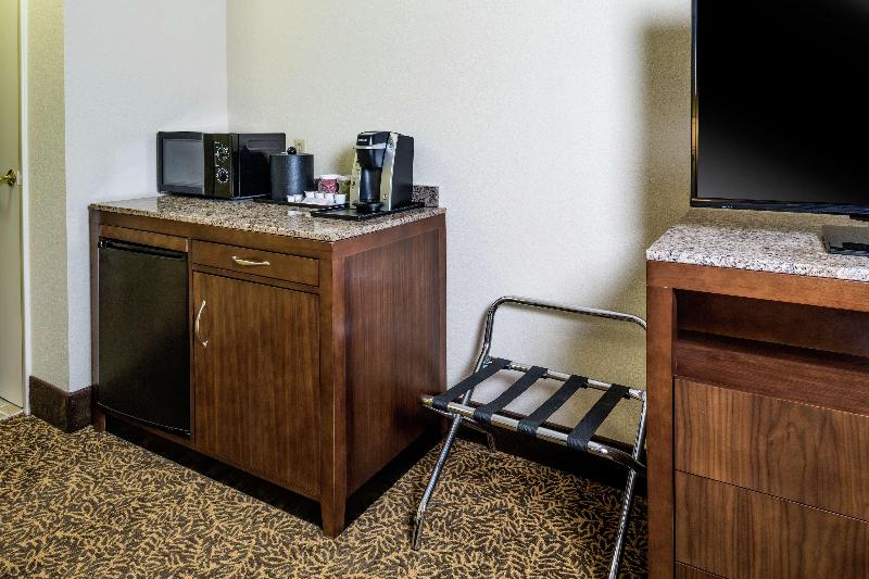 Полулюкс Кровать Кинг, Hilton Garden Inn Richmond Innsbrook