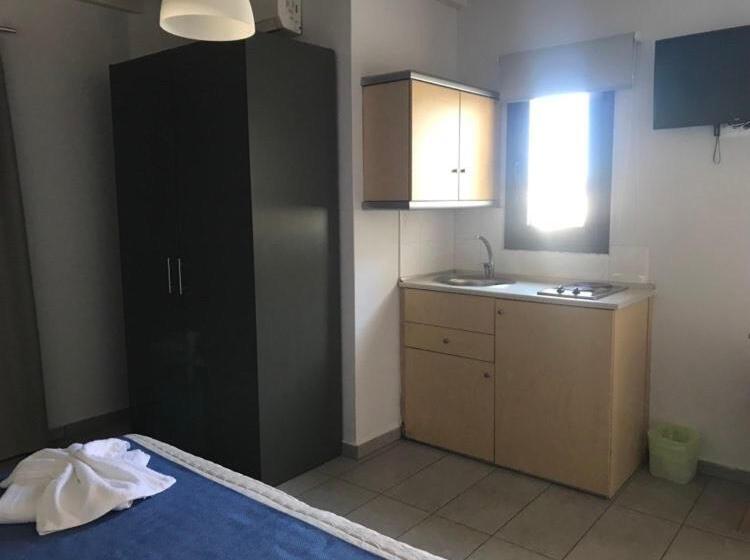 Студия Стандарт, Ledra Maleme