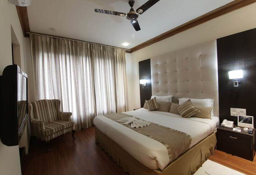 디럭스 스위트, Pride Surya Mountain Resort Dharamshala