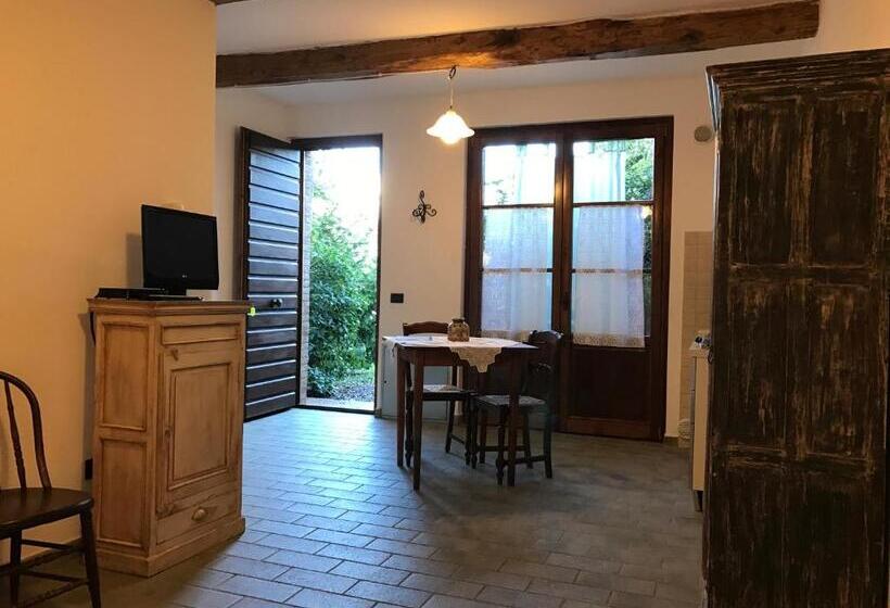 Студия Стандарт, Casale San Giovanni