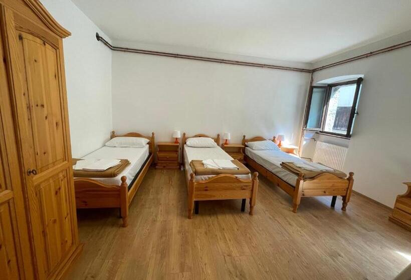 Standard Cuadruple Room Shared Bathroom, Casa Delle Giuggiole