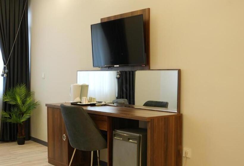 Номер Deluxe, Grand Krone