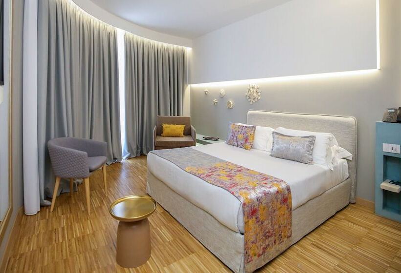高级房间带漩涡浴缸, Vlora Priam Affiliated by Meliá