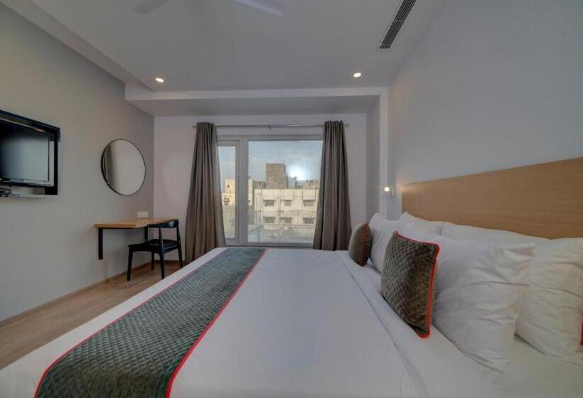 三人经典房间, Townhouse The Shubham Dilsukhnaga