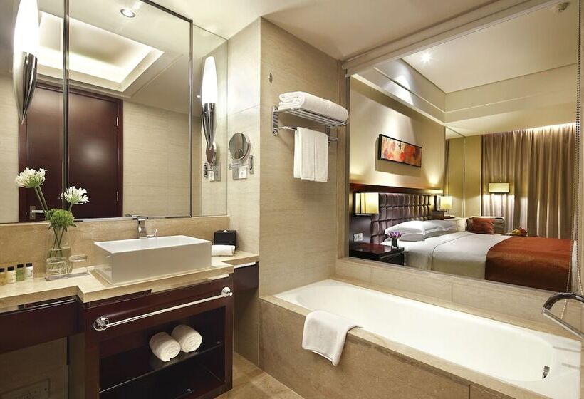 비즈니스룸, The Qube Hotel Shanghai  Close To Pudong International Airport And Disney Land