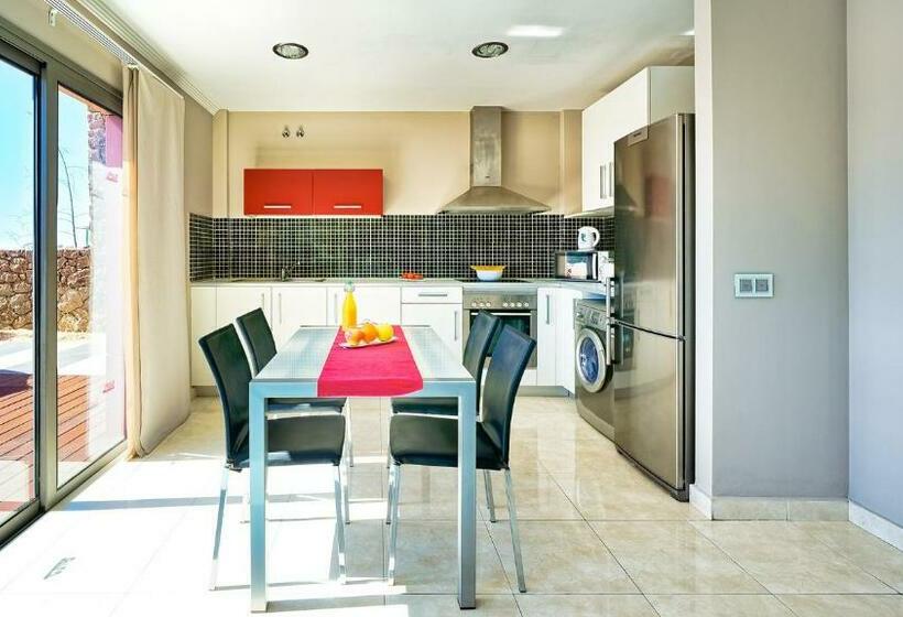 침실 2개 아파트, Las Villas De Amadores