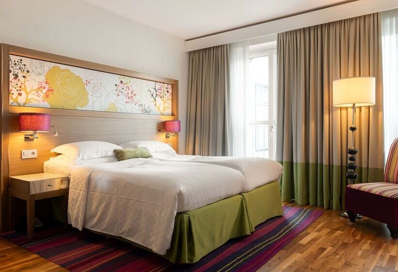 اتاق لوکس, Elite Hotel Esplanade