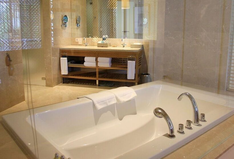 Люкс Клуб, Intercontinental Hua Hin Resort, An Ihg