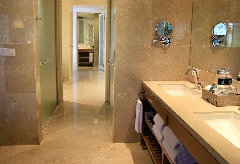 Люкс Клуб, Intercontinental Hua Hin Resort, An Ihg