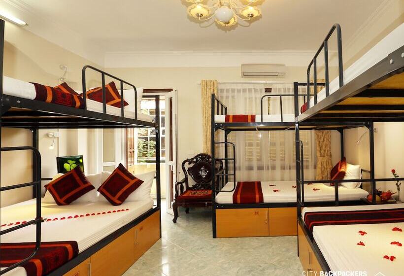 Vuode Makuusalissa, Hanoi City Backpackers Hostel