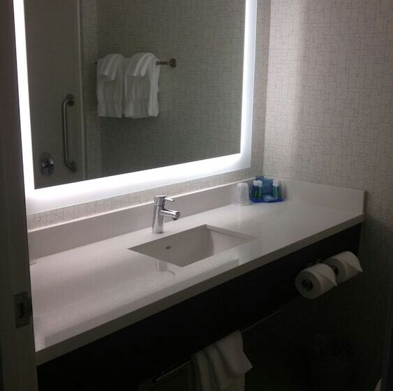 Номер Стандарт, Holiday Inn Express Hotel & Suites Everett, An Ihg