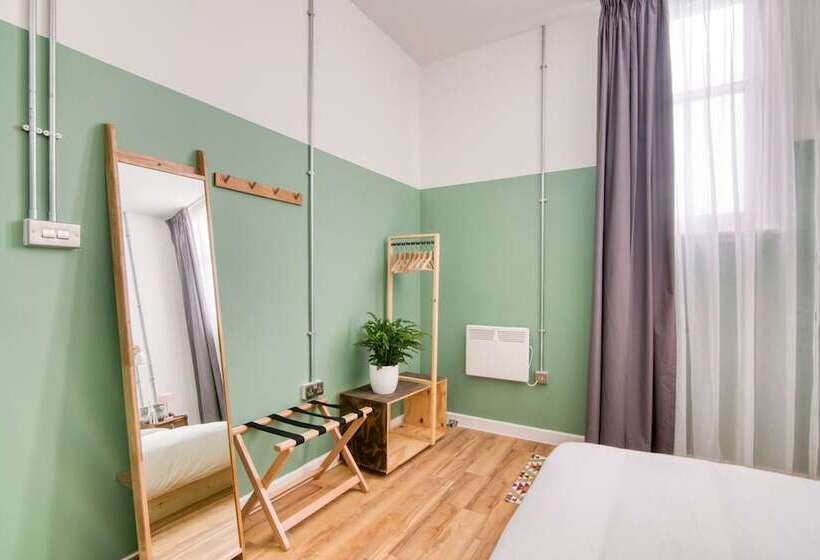 Номер Deluxe, Ph Hostel Birmingham
