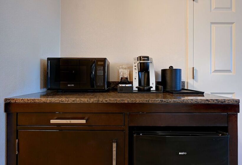 Номер Стандарт, Hilton Garden Inn San Bernardino