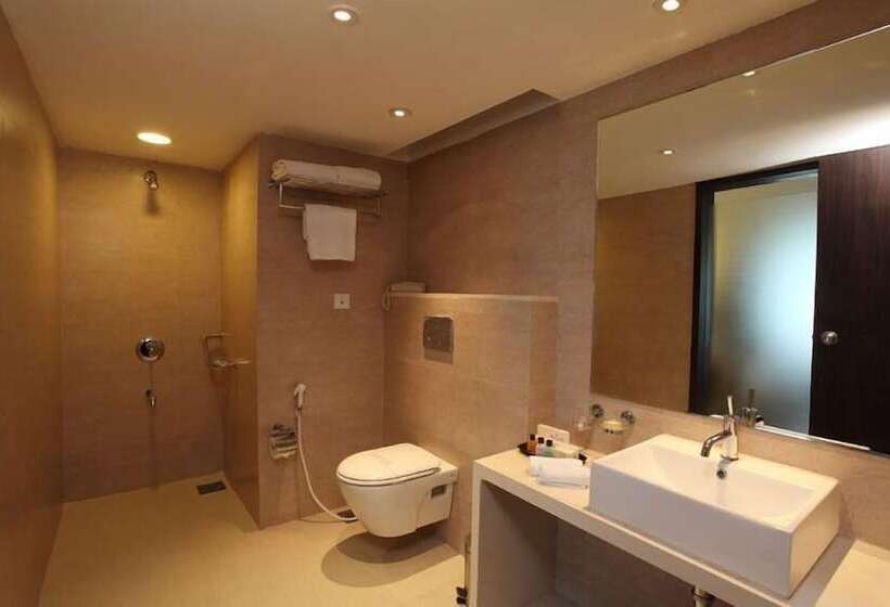 Номер Премиум, Mapple Adhwryou Pune