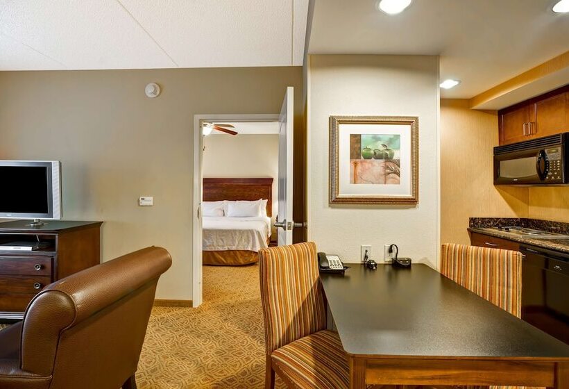 适合残疾人士使用的套间, Homewood Suites Fredericksburg