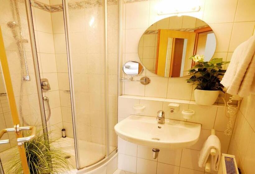 Номер бизнес-класса, Kohlers Hotel Engel