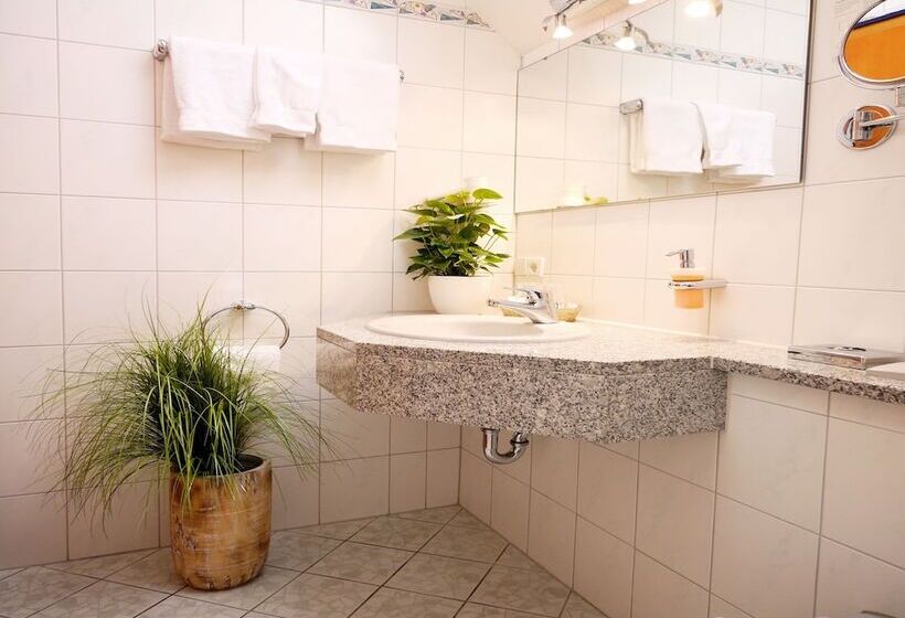 Номер Комфорт, Kohlers Hotel Engel