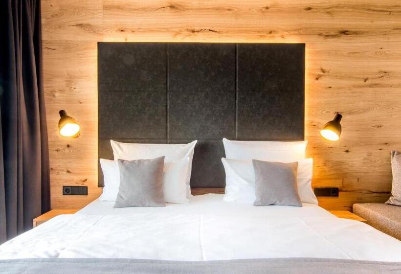 컴포트 룸, Wirthshof Hotel & Chalets