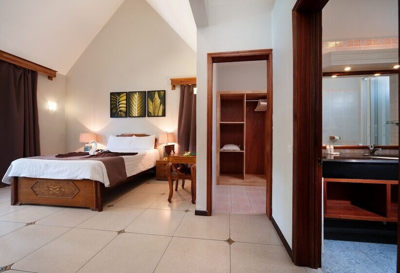 اتاق خانوادگی, Le Palmiste Resort & Spa