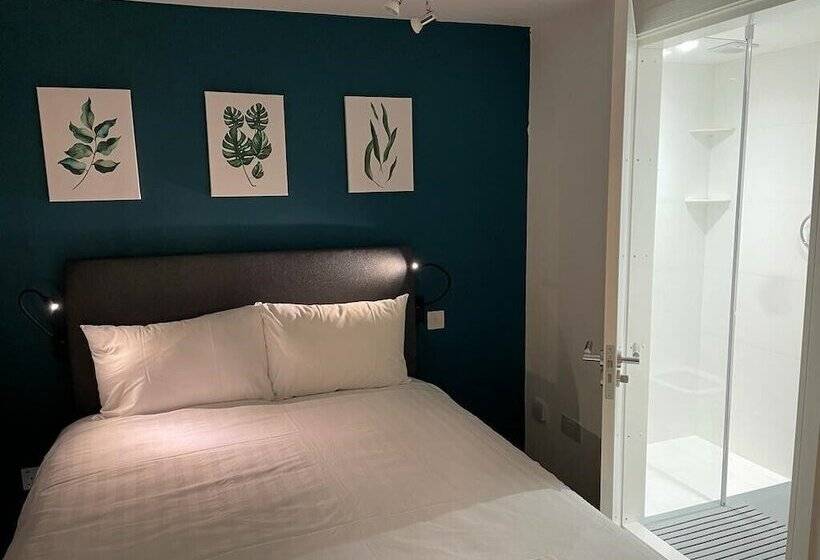 Номер Стандарт, Smart Camden Inn Hostel